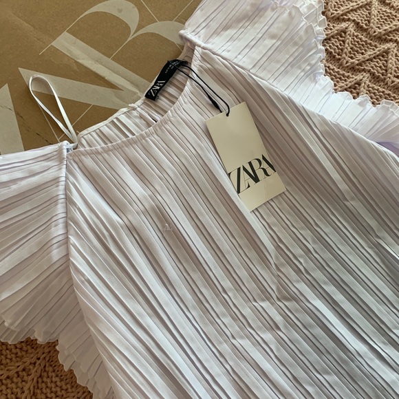 White pleated dress from Zara - Picture 3 of 4